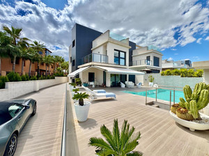 4 slaapkamer Villa te koop in San Miguel de Salinas