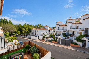 2 slaapkamer Rijtjeshuis te koop in Benalmadena