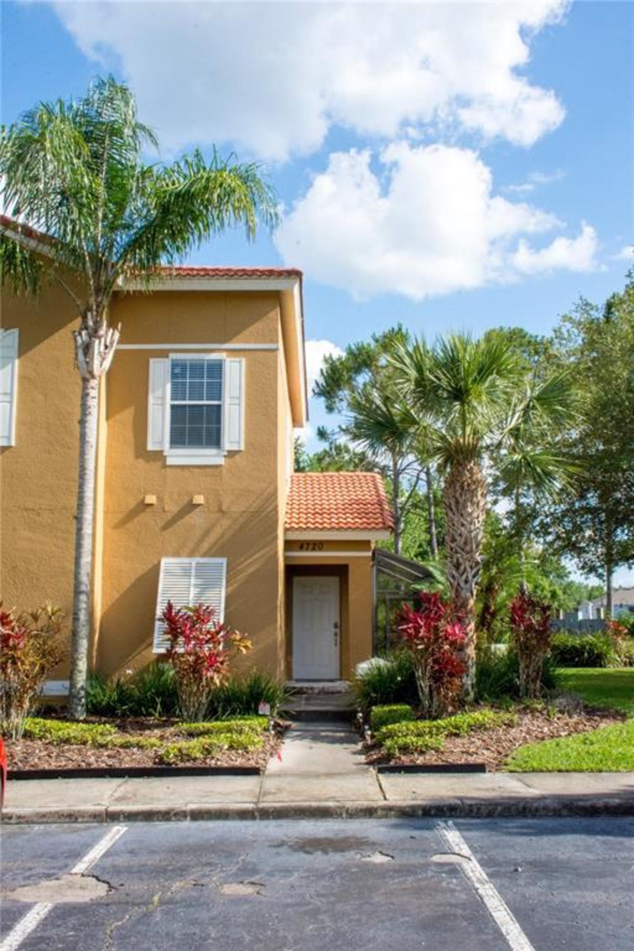 4 спальни Таунхаус для продажи в Kissimmee