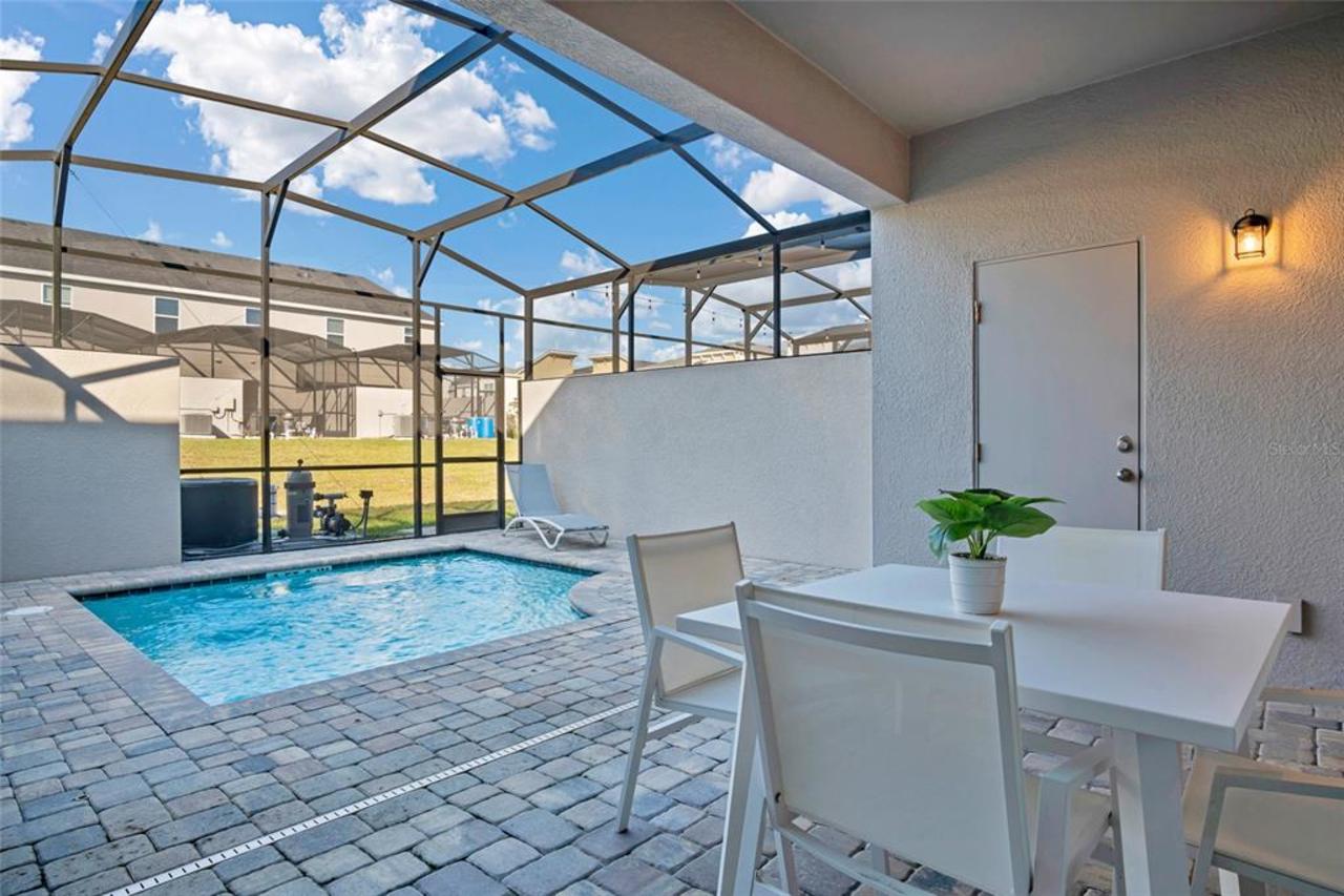 5 спальни Таунхаус для продажи в Kissimmee