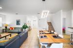 6 bedroom House for sale in Davenport