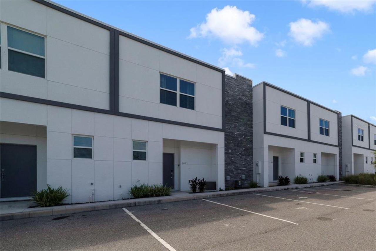 4 bedroom Townhouse for sale in Davenport