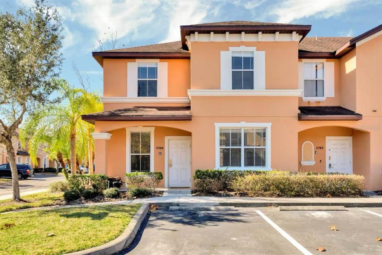 4 bedroom Townhouse for sale in Kissimmee