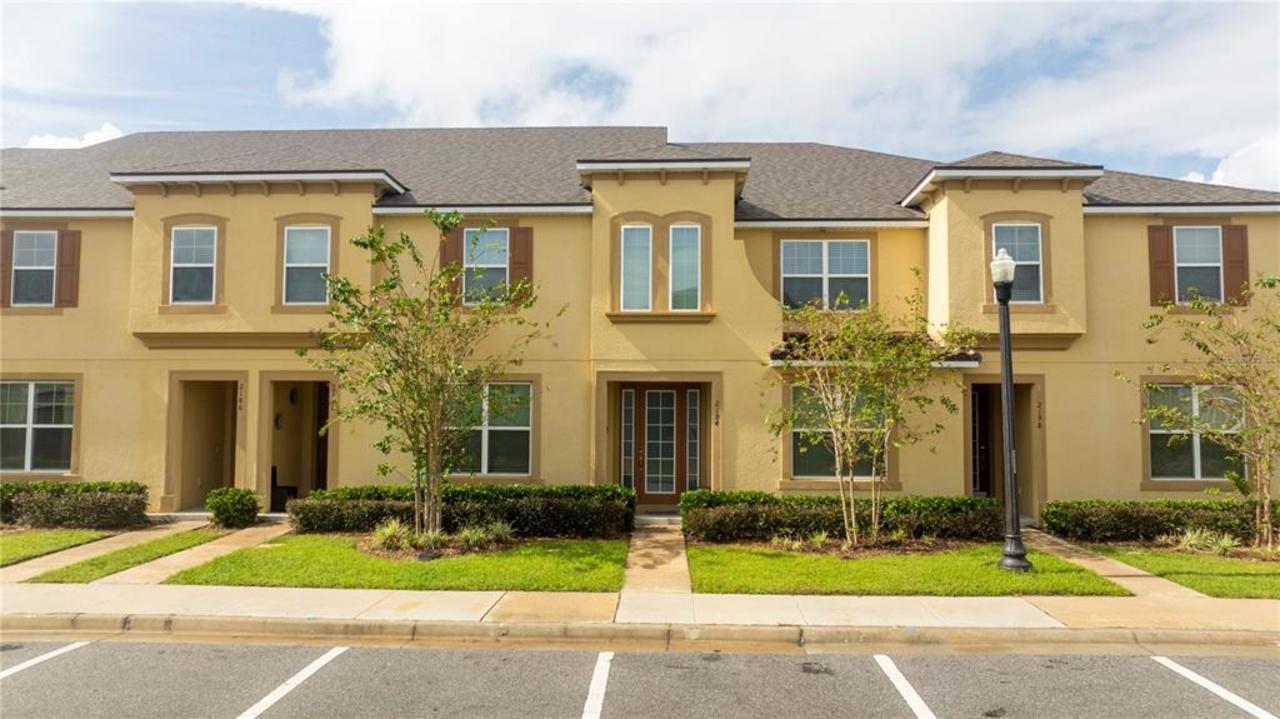 4 bedroom Townhouse for sale in Kissimmee