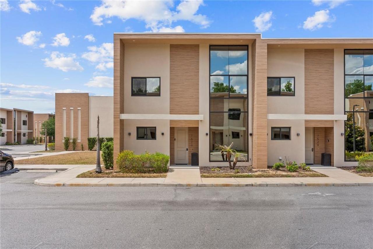 4 спальни Таунхаус для продажи в Kissimmee