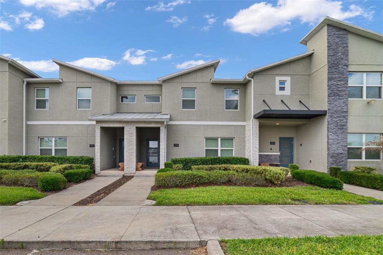 4 bedroom Townhouse for sale in Davenport