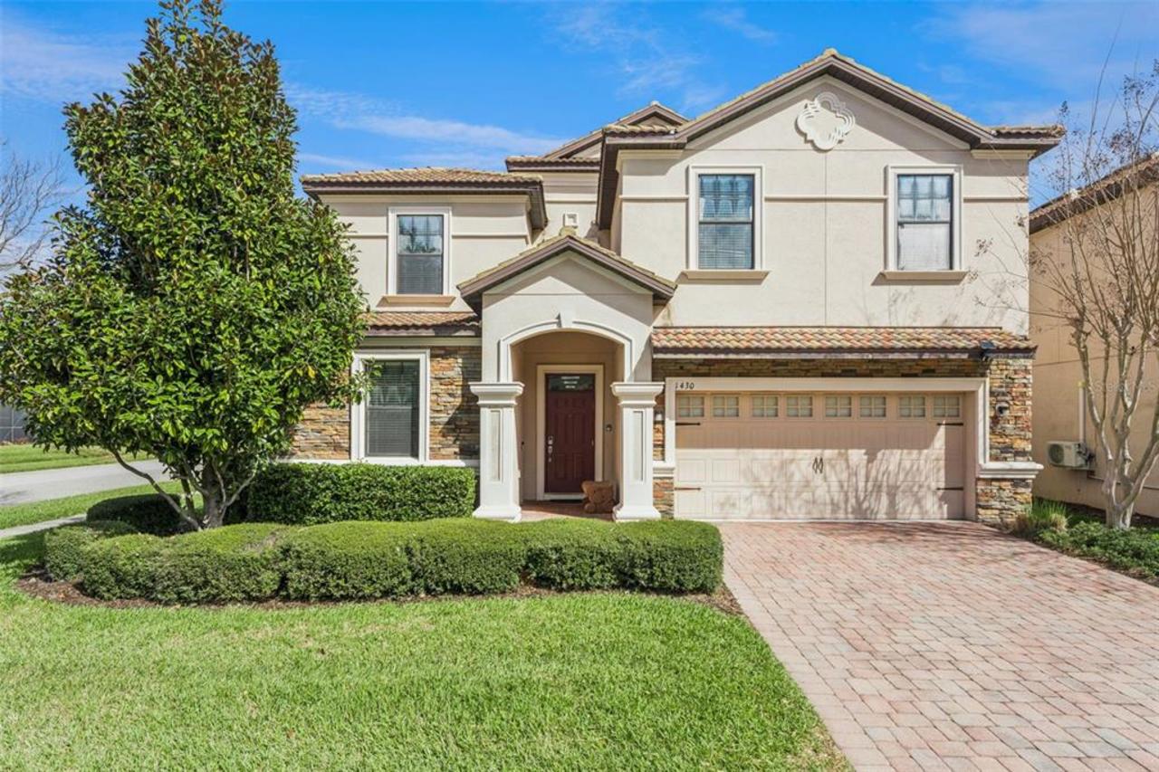 8 bedroom House for sale in Davenport