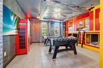 8 bedroom House for sale in Davenport