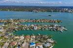 4 bedroom House for sale in Clearwater Beach