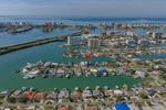 4 bedroom House for sale in Clearwater Beach