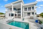 4 bedroom House for sale in Clearwater Beach