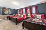 8 bedroom House for sale in Davenport
