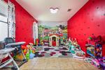 6 bedroom House for sale in Davenport