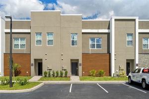 5 спальни Таунхаус для продажи в Kissimmee