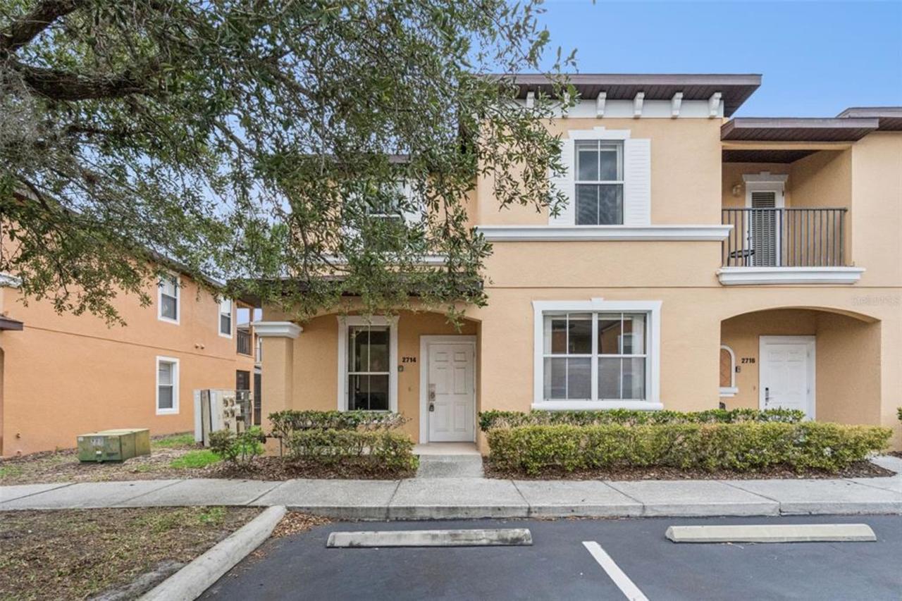 4 bedroom Rijtjes Huis te koop in Kissimmee