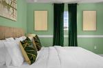 6 bedroom House for sale in Davenport