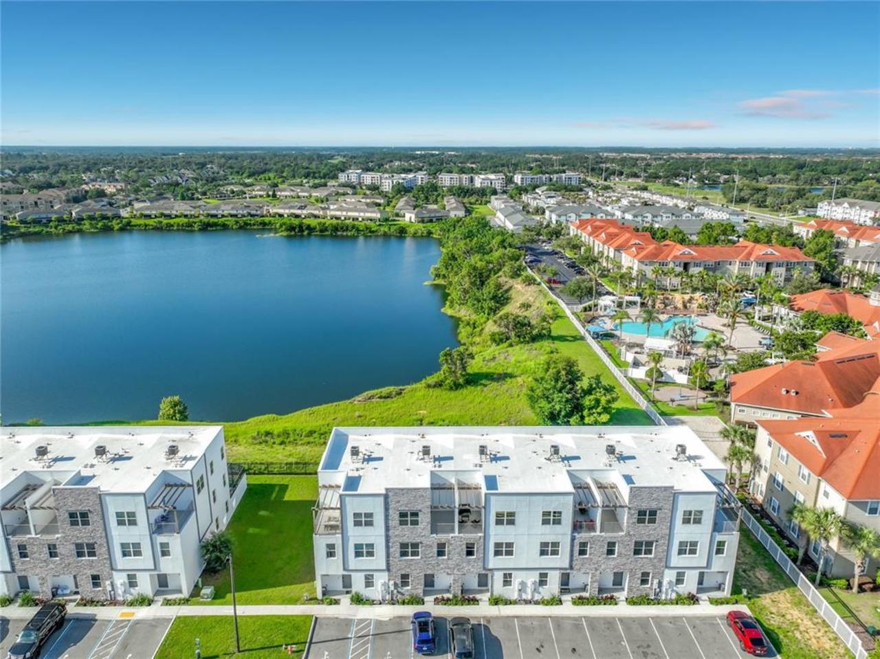 6 bedroom Townhouse for sale in Davenport