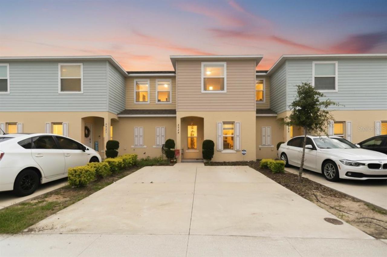 3 bedroom Townhouse for sale in Kissimmee