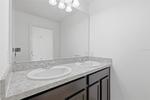 5 bedroom House for sale in Davenport