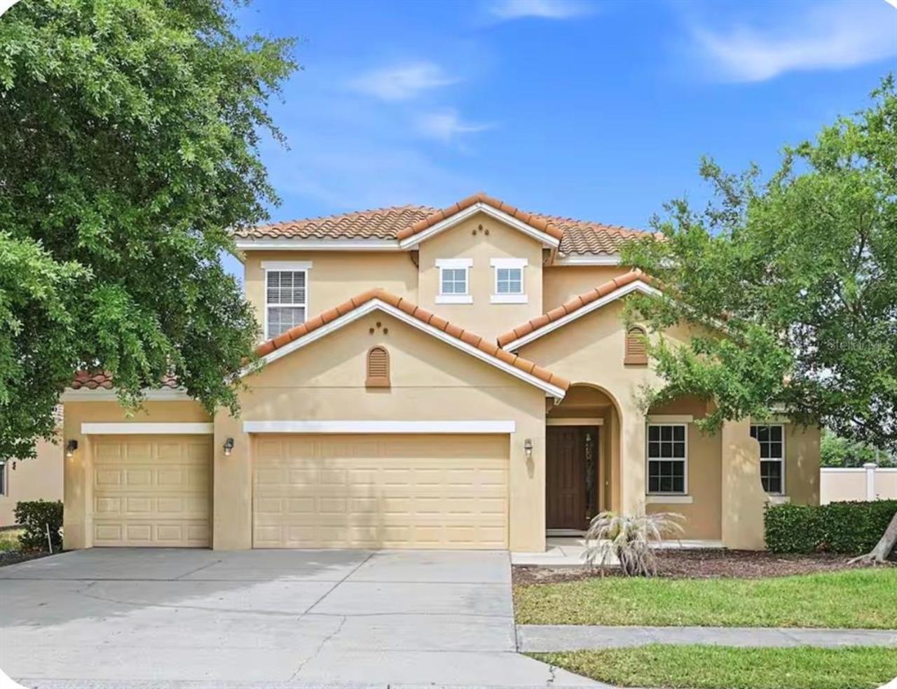6 bedroom House for sale in Davenport