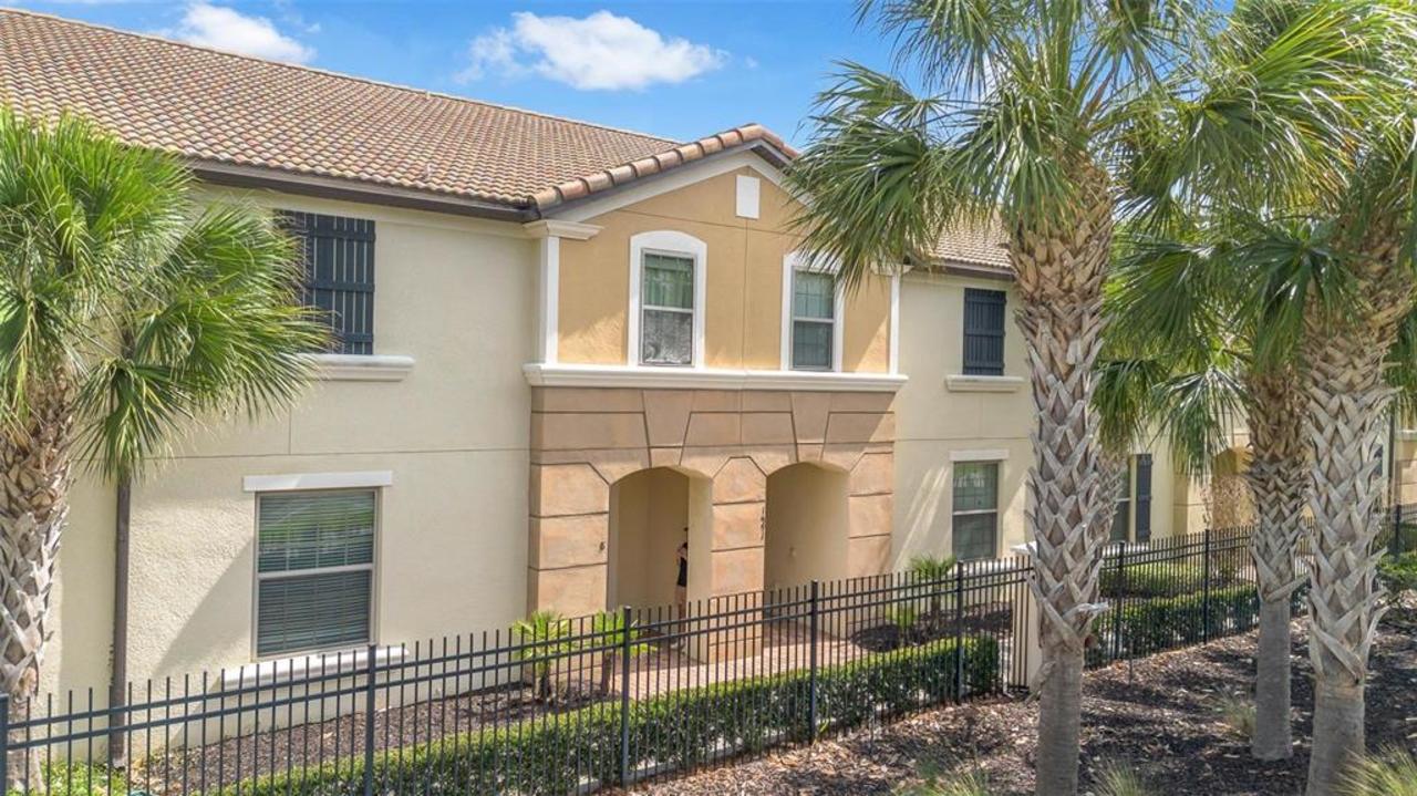 4 bedroom Townhouse for sale in Kissimmee