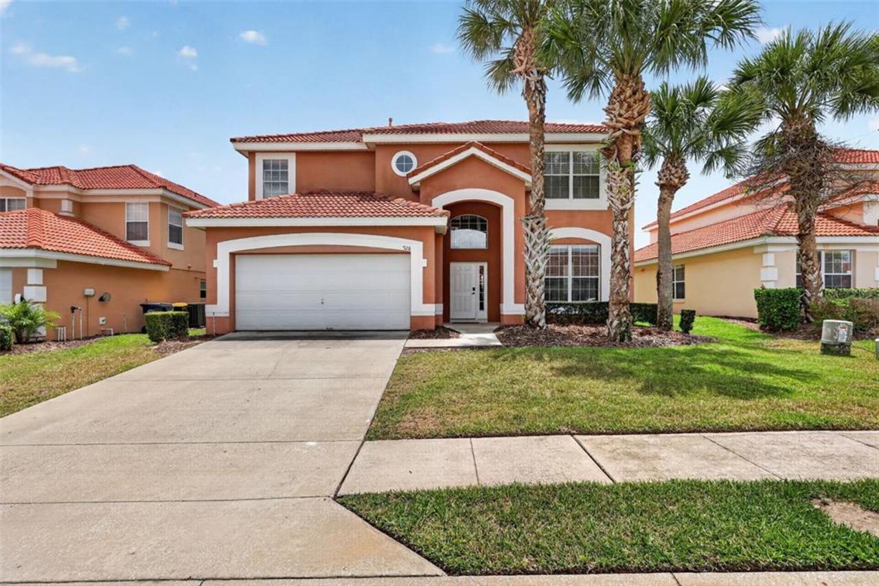 6 bedroom House for sale in Davenport