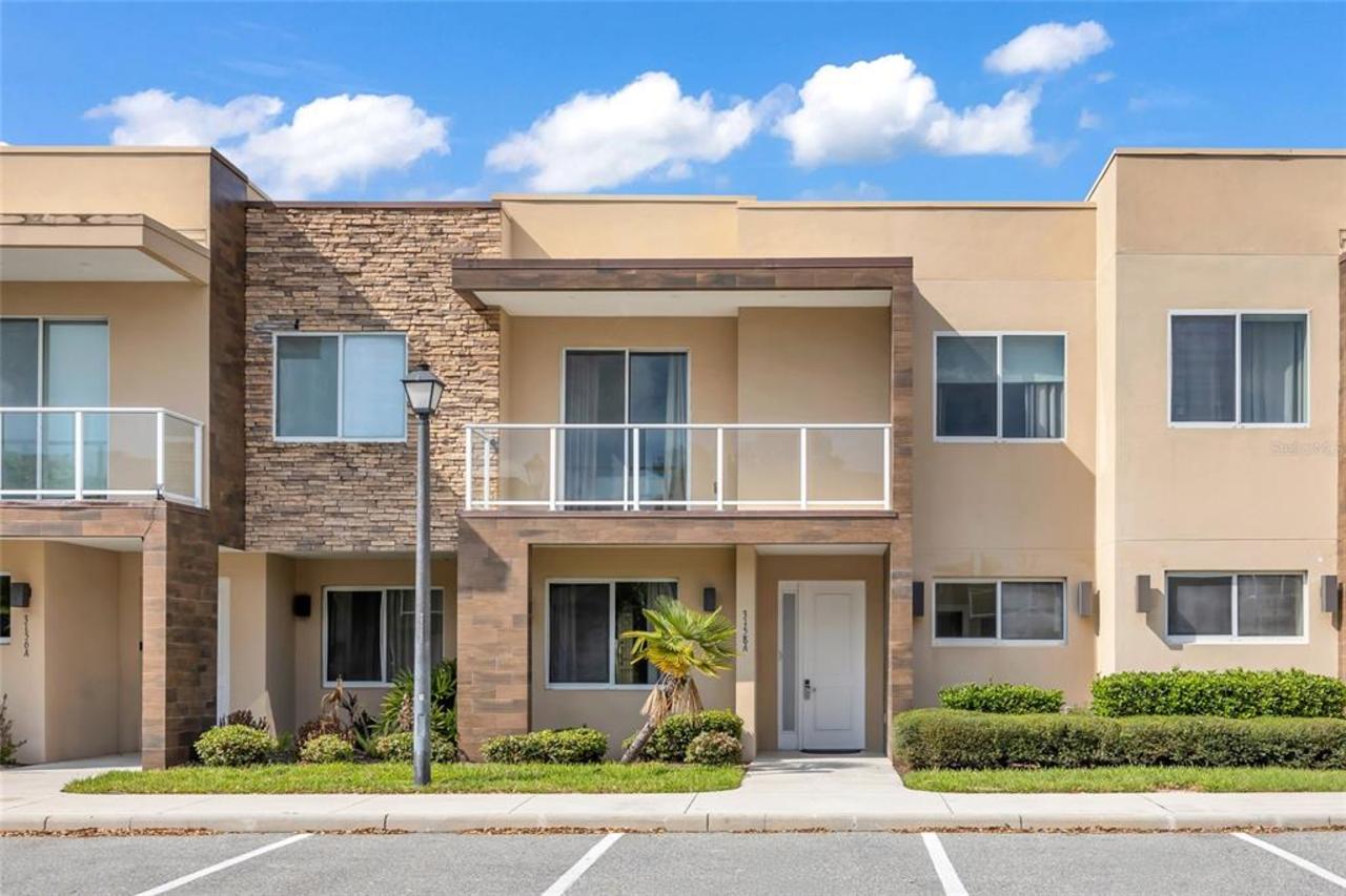 4 bedroom Townhouse for sale in Kissimmee