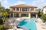 8 bedroom House for sale in Reunion