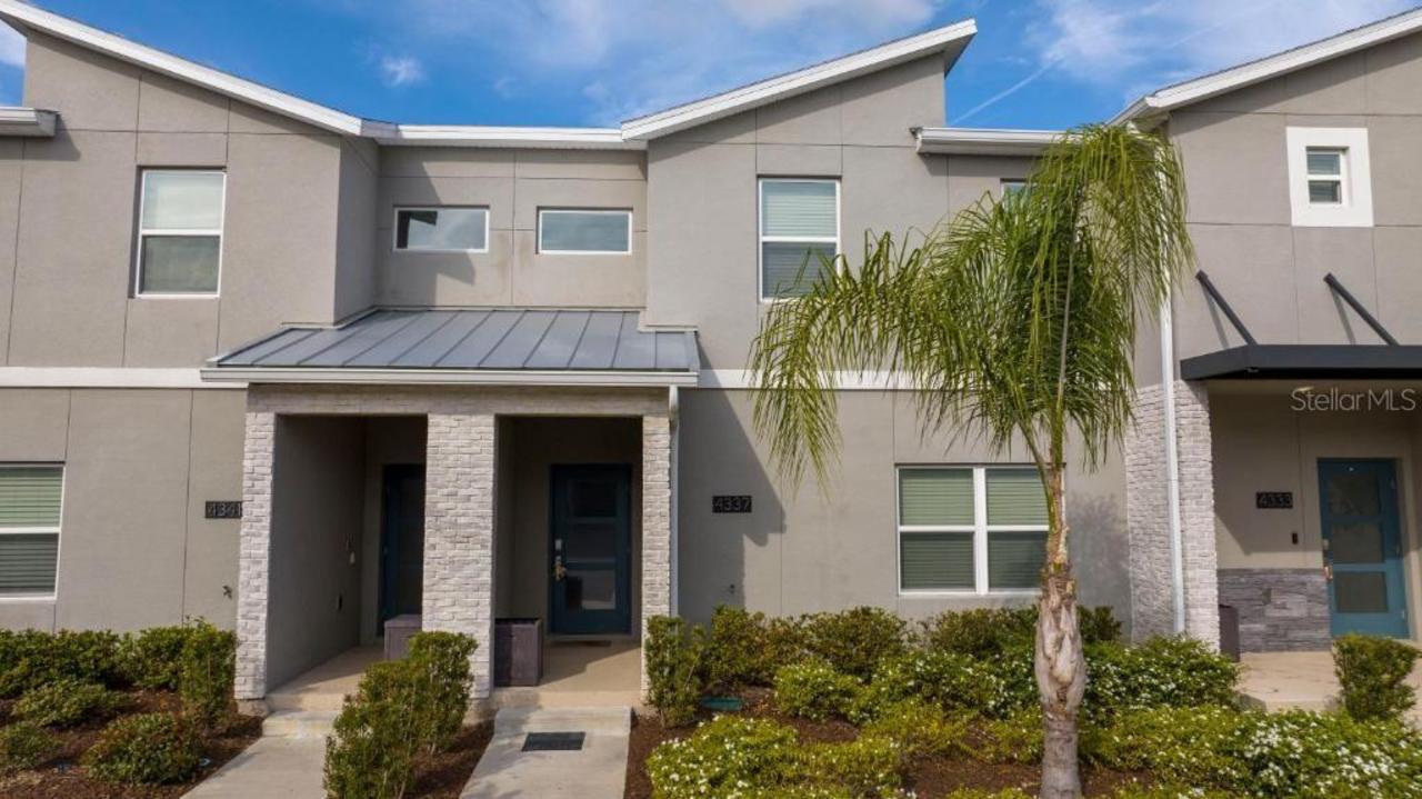 4 bedroom Townhouse for sale in Kissimmee