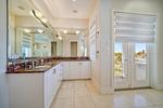 4 bedroom House for sale in Clearwater Beach
