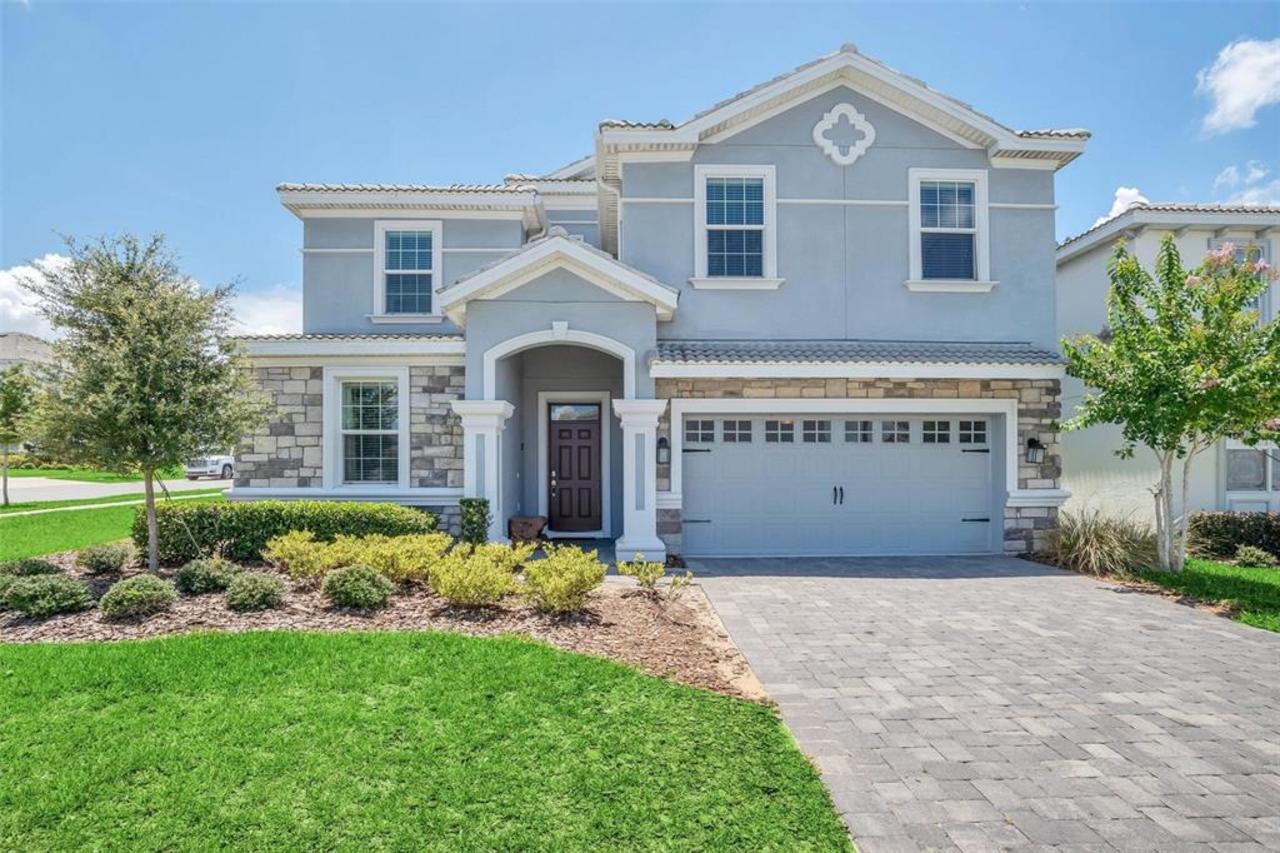 8 bedroom House for sale in Davenport