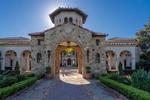 8 bedroom House for sale in Windermere