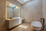 6 bedroom House for sale in Windermere