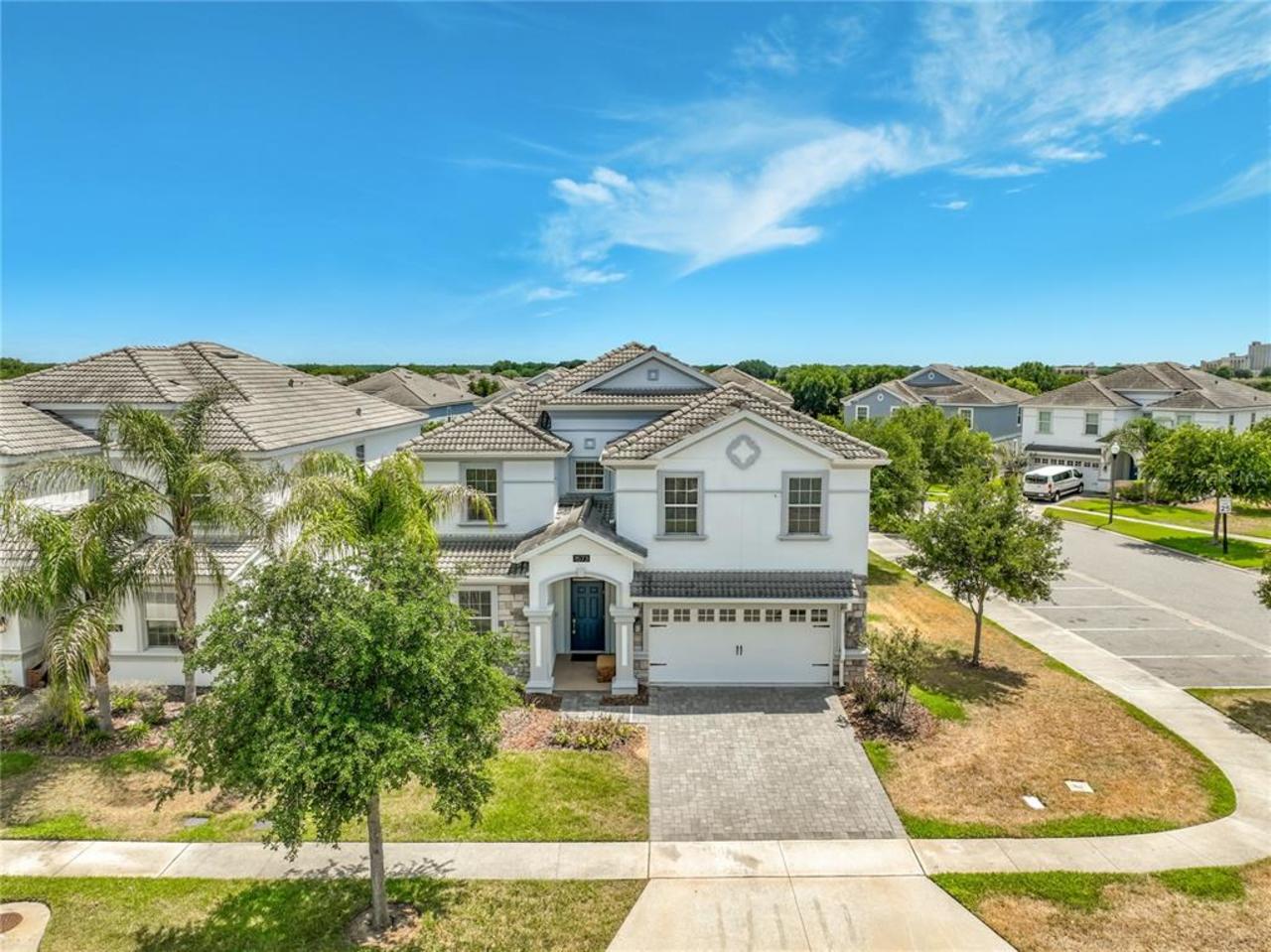 8 bedroom House for sale in Davenport