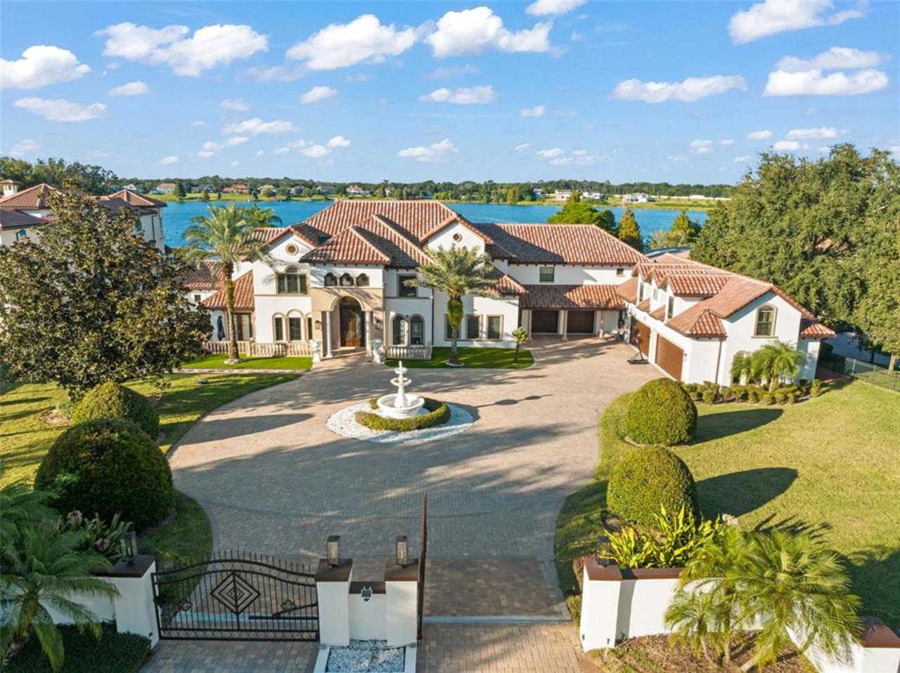 7 bedroom House for sale in Windermere