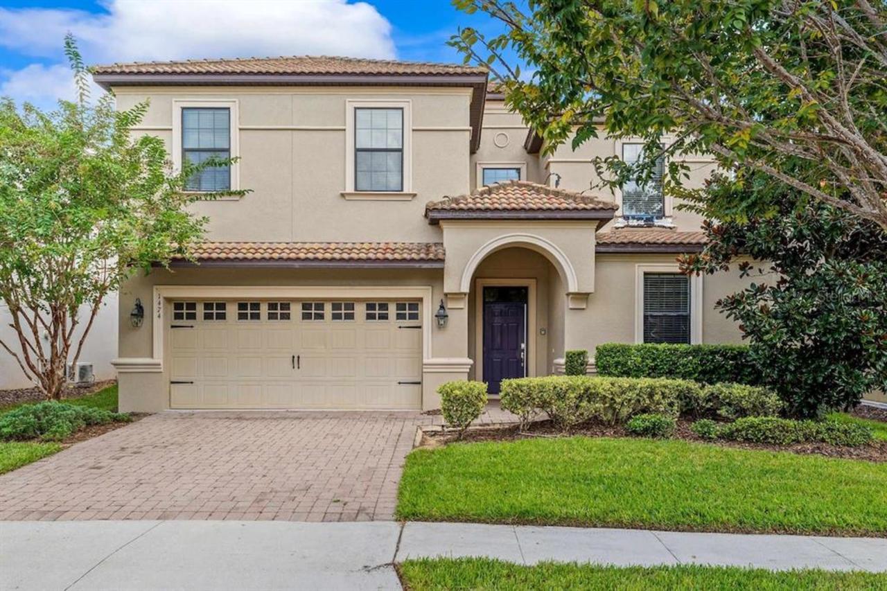 8 bedroom House for sale in Davenport