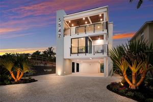 5 bedroom House for sale in Sarasota