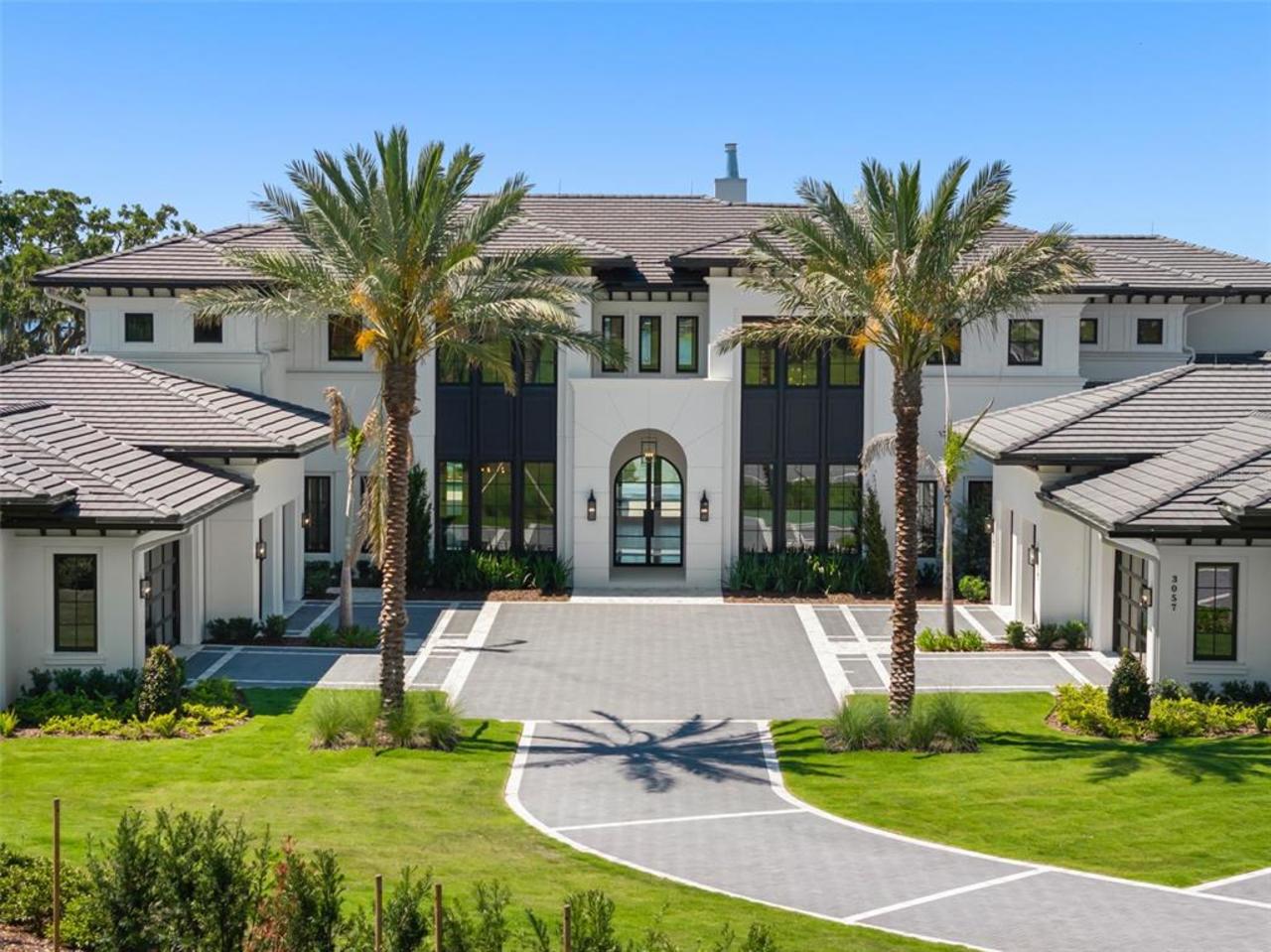 6 bedroom House for sale in Windermere