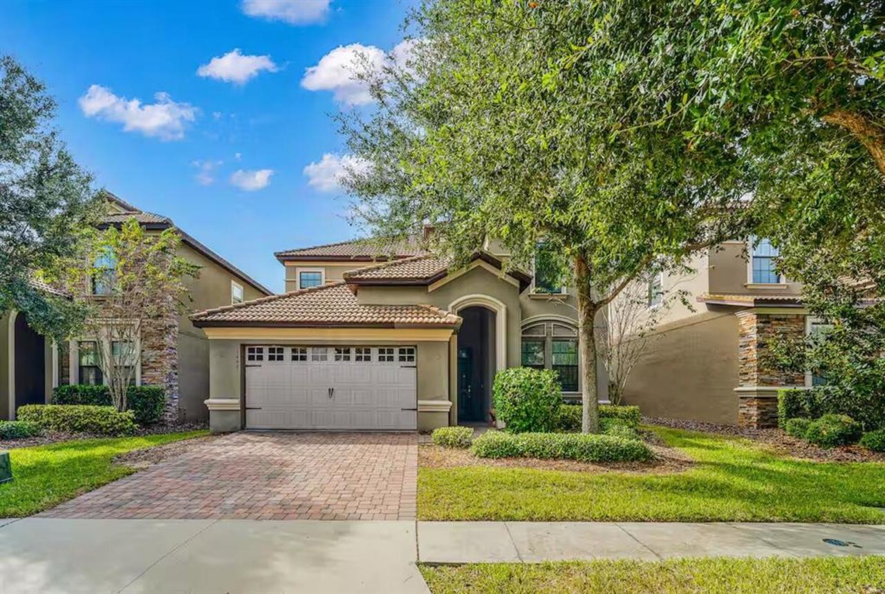 6 bedroom House for sale in Davenport