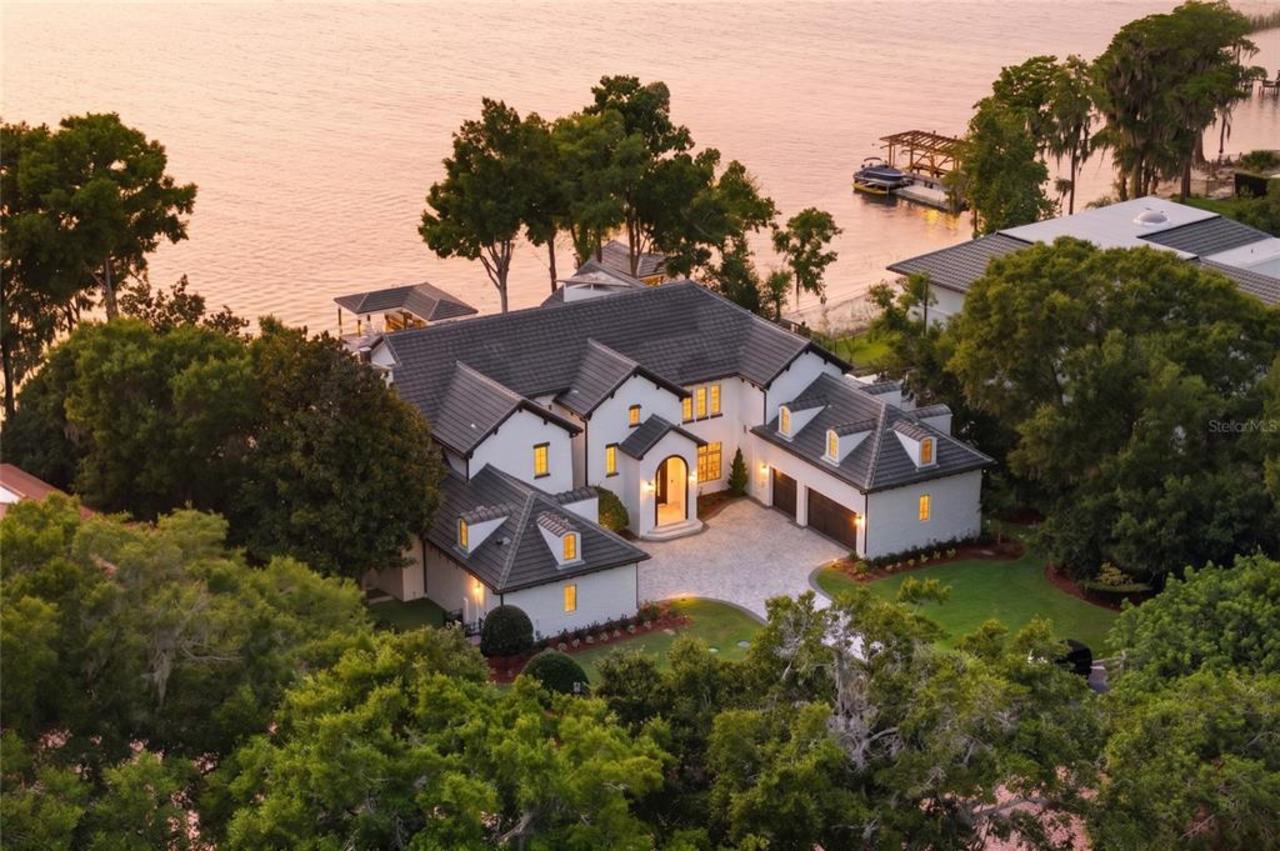 6 bedroom House for sale in Windermere