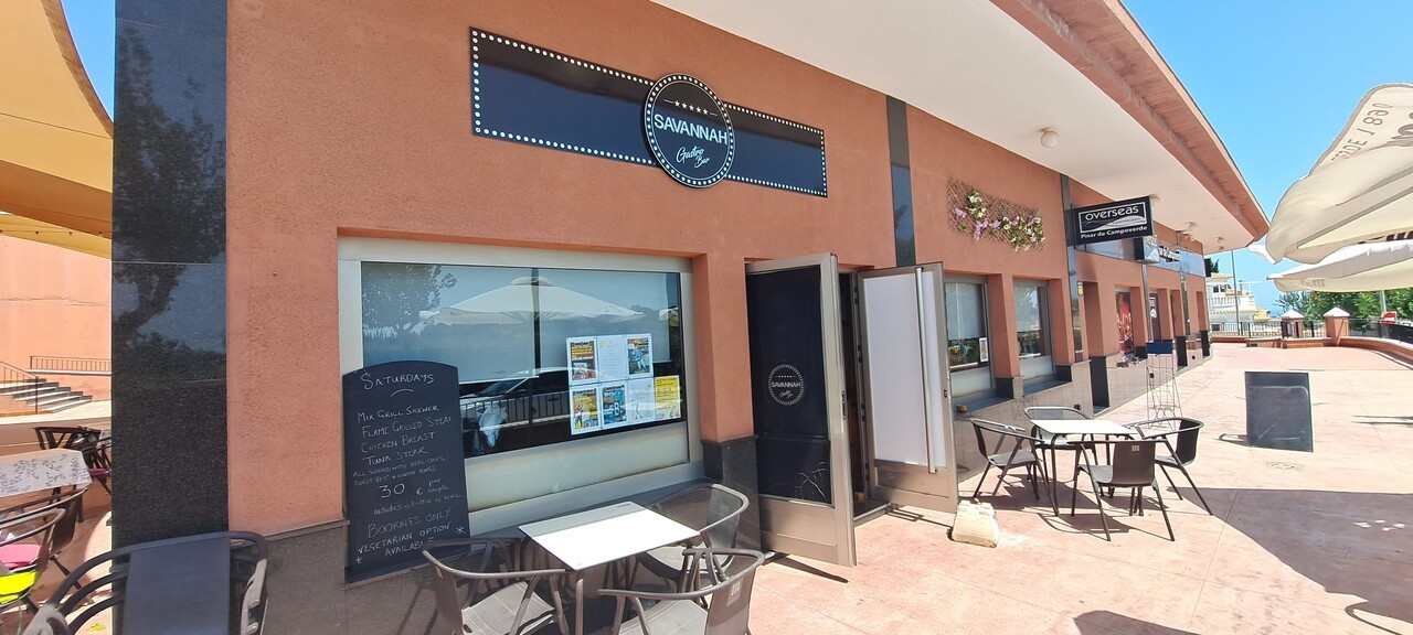 Commercial à vendre à Pinar de Campoverde