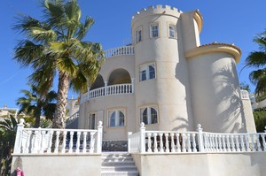 7 bedroom Villa for sale in Rojales