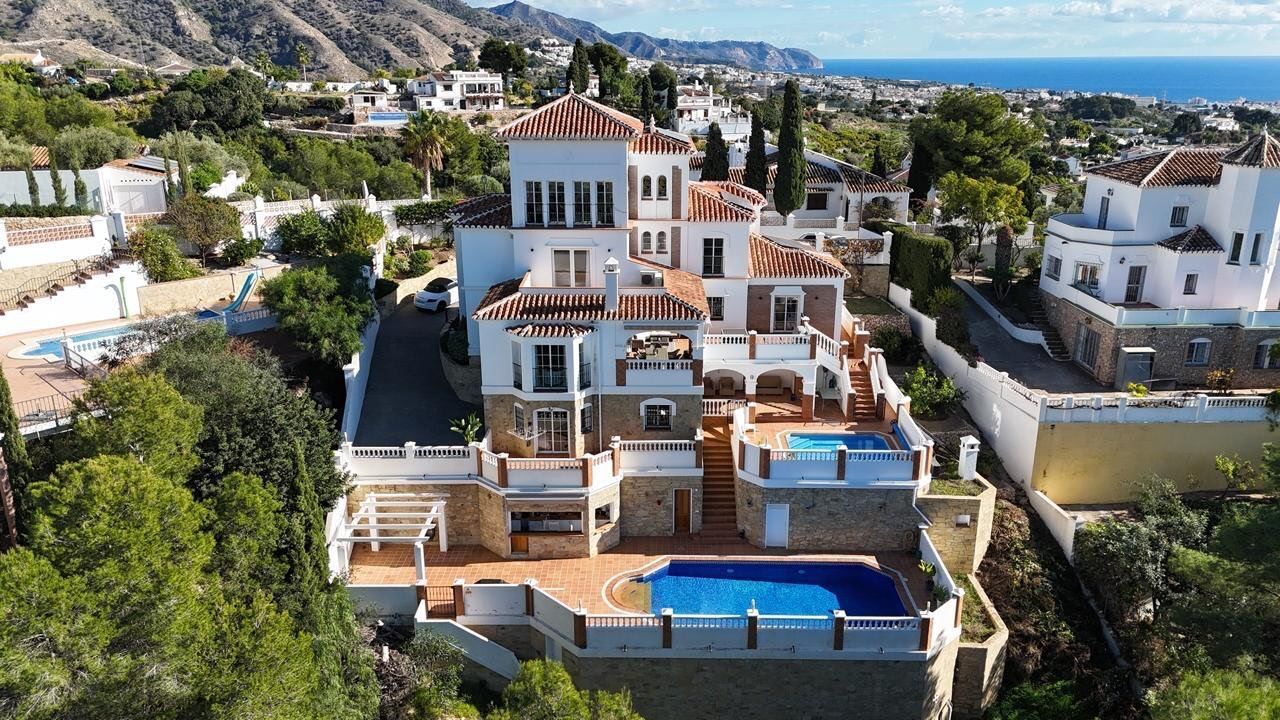 5 bedroom Villa se vende en Frigiliana