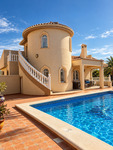 5 bedroom Villa se vende en La Zenia 