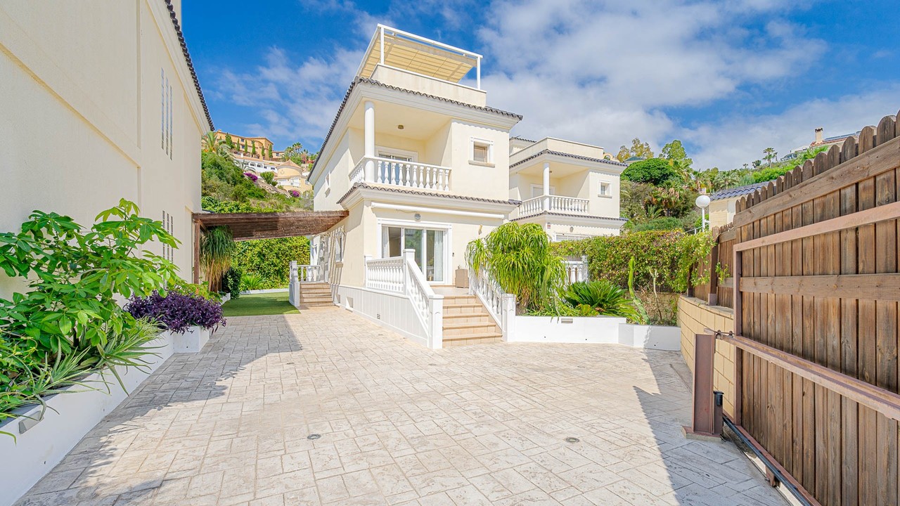5 sovrum Villa till salu i Alicante