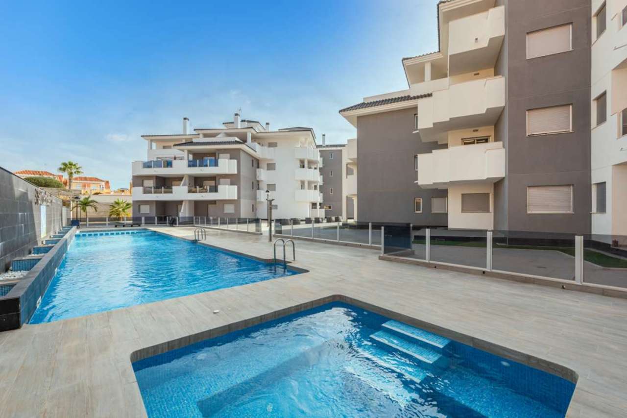 3 bedroom Appartement te koop in Villamartin