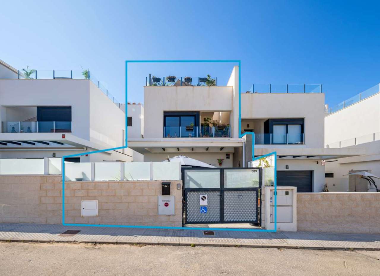 3 bedroom Villa à vendre à Villamartin